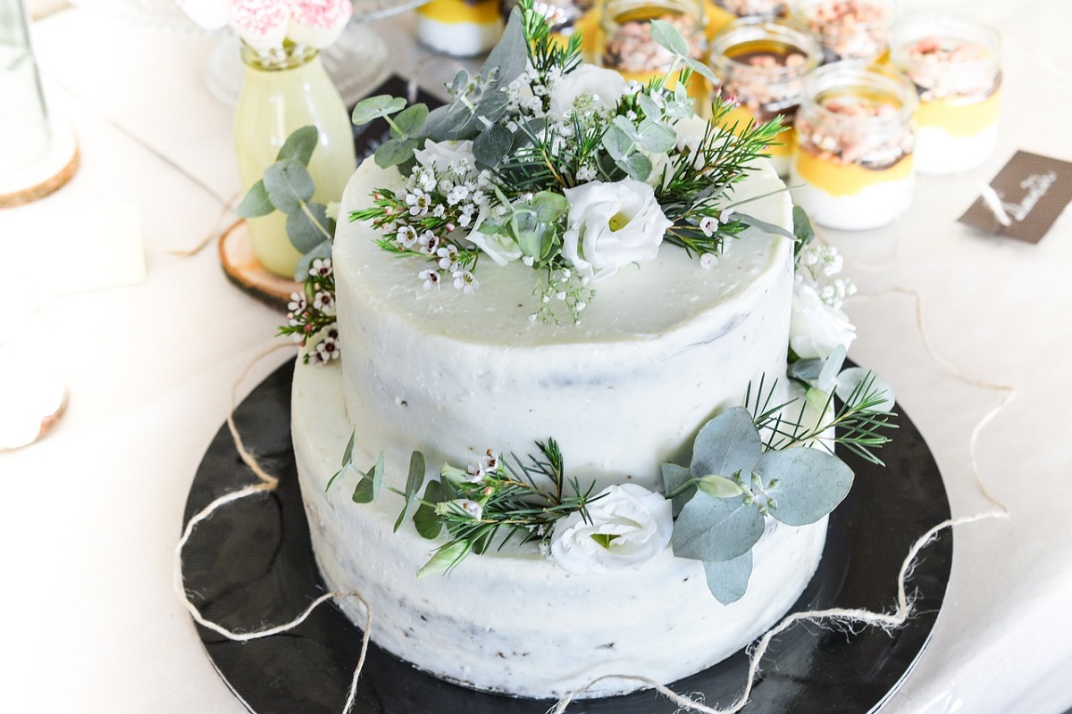 12 Artful Summer Watercolor Wedding Cake Ideas