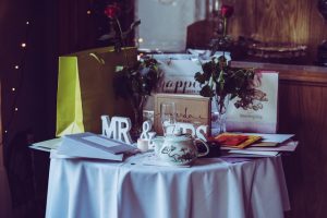 10 Wedding Return Gift Ideas Personalized for your Wedding Day