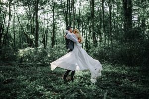5 Inspiring Ideas For A Whimsical Woodland Easter Wedding 2022