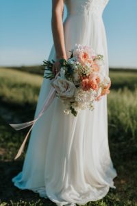 5 Stunning Alternative Summer Wedding Bouquets Ideas 2022