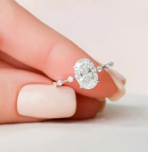 Oval Engagement Rings Shopping Guide – Everything You Need to Know