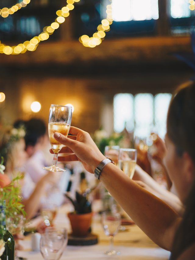 25 Funny Opening Lines For Wedding Speeches 