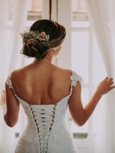 AVERAGE WEDDING DRESS COST - UK PRICE RUN-DOWN FOR BRIDES