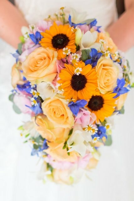 Cheerful Sunflower Wedding Ideas for a Rustic Chic 2023 Wedding
