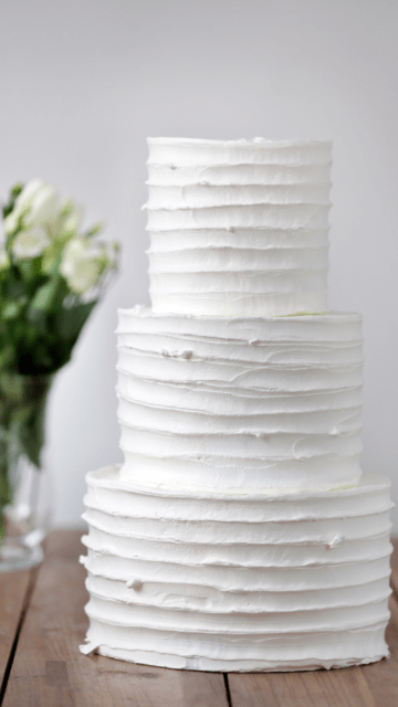 Naked and Semi-Naked Wedding Cakes