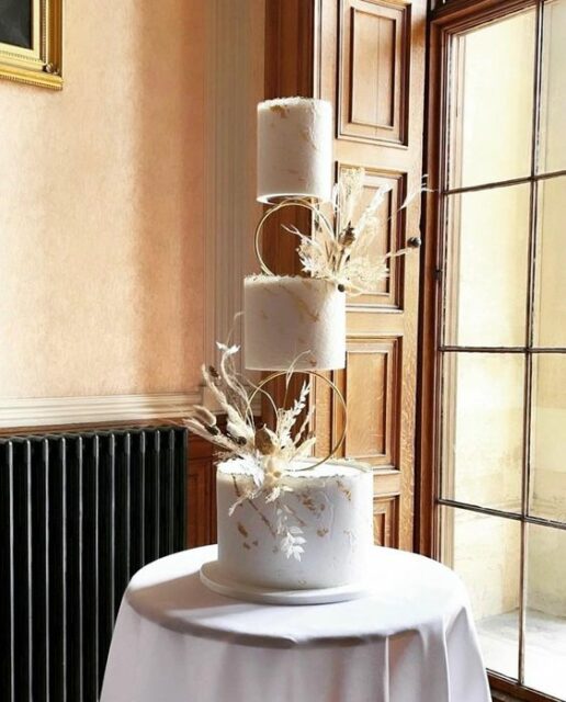 Wedding Cakes with Separated Tiers
